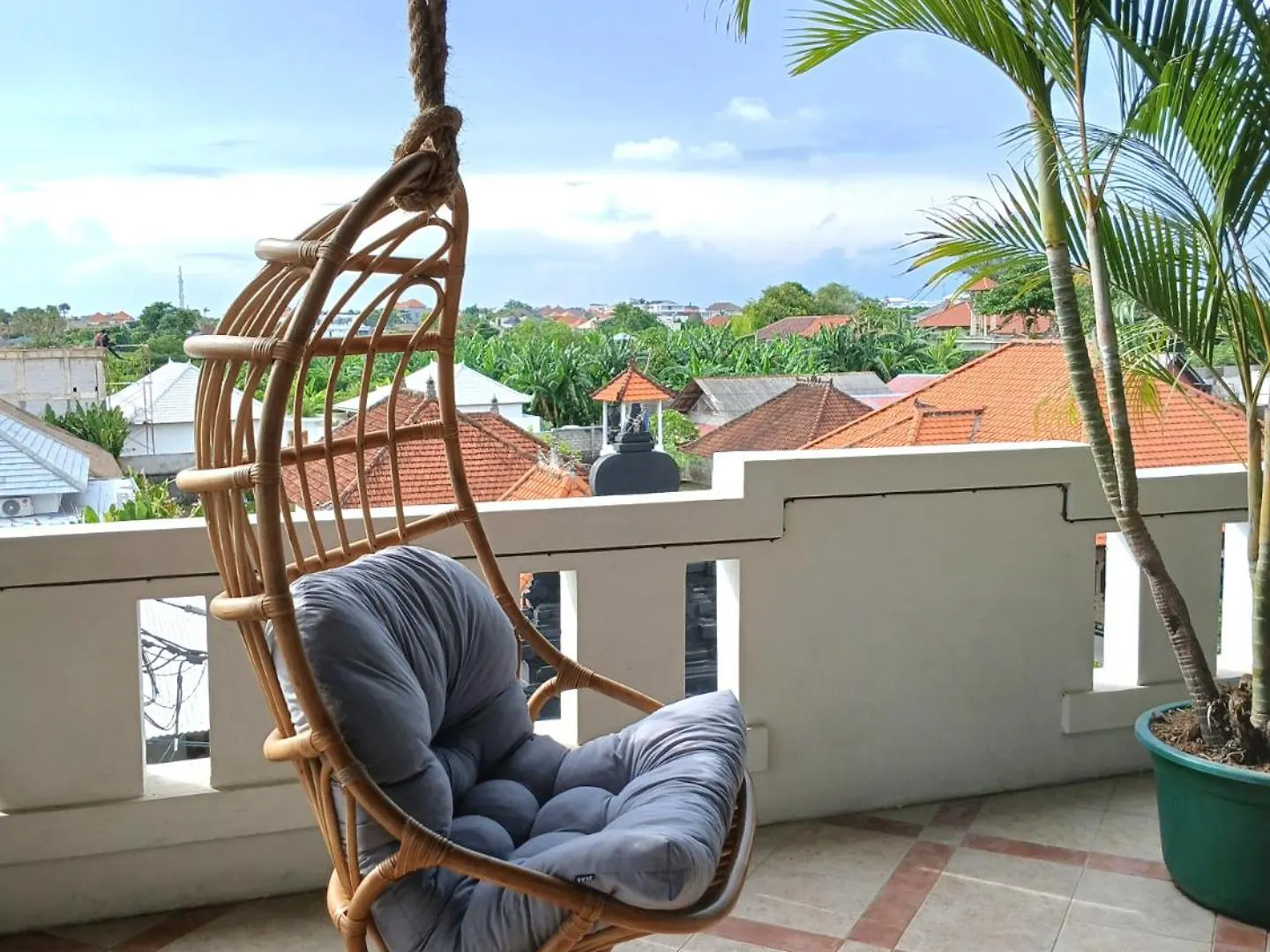 Nice Place To Stay - Rooftop Apartments Seminyak